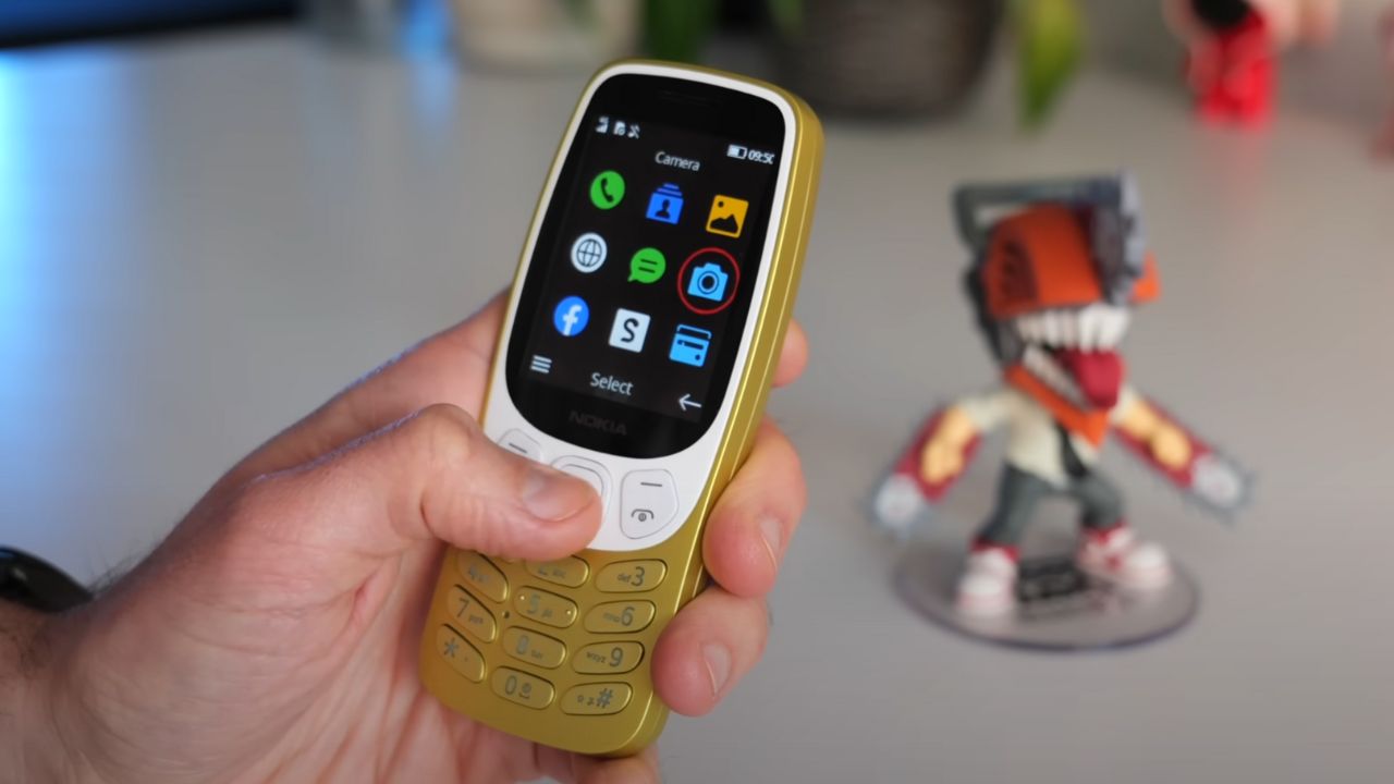 CellphoneS mở bán Nokia 220 4G và Nokia 3210 4G: Huyền Thoại trở lại, nhiều ưu đãi lợi hại